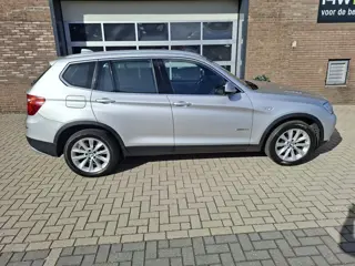 Foto 20 van BMW X3 sDrive18d High Executive 174.000 NAP