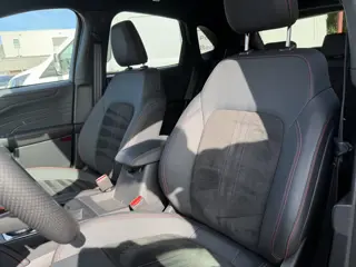 Foto 17 van Ford Kuga 2.5 PHEV ST-Line X | Trekhaak | AGR-stoelen | Winter Pack | Bang&Olufsen | 2.100kg trekgew