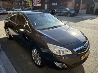 Foto 16 van Opel Astra 1.4 Turbo Cosmo NL AUTO/NW APK 09/27/NAVI/CLIMA