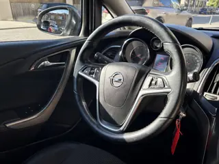 Foto 11 van Opel Astra 1.4 Turbo Cosmo NL AUTO/NW APK 09/27/NAVI/CLIMA