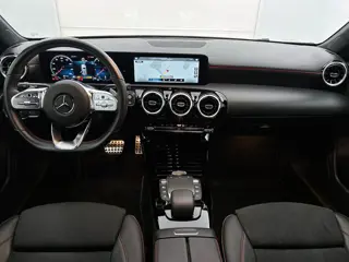 Foto 18 van Mercedes-Benz A-klasse 180 AMG Line Automaat | Cruise control | Stoelverwarming | Navigatie | Camera