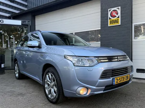 Mitsubishi Outlander 2.0 PHEV Instyle+ (bj 2013, automaat)