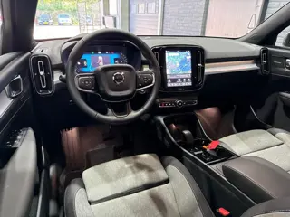 Foto 6 van Volvo XC40 2.0 B3 Plus Black Edition | Harman/Kardon | BLIS | 360° Camera | Pilot Assist | Stoel+Stu