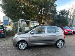 Foto 12 van Kia Picanto 1.0 Seven, Airco, Apk 04/27