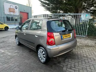 Foto 13 van Kia Picanto 1.0 Seven, Airco, Apk 04/27