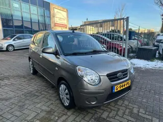 Foto 17 van Kia Picanto 1.0 Seven, Airco, Apk 04/27