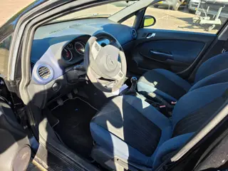 Foto 8 van Opel Corsa 1.4-16V Enjoy 5-deurs *apk:09-2027*