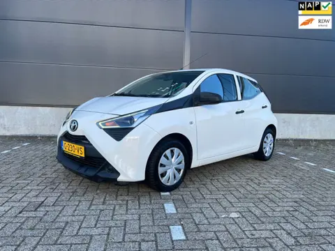 Toyota Aygo 1.0 VVT-i x-fun