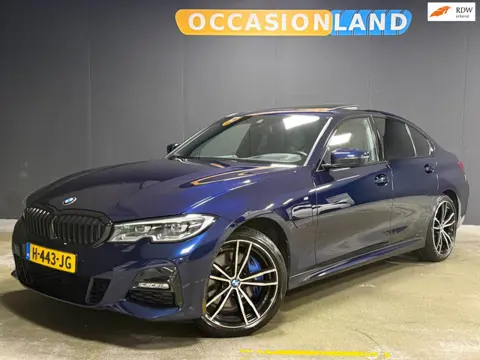 BMW 3-serie 330e eDrive Edition M-Sport|KANTELDAK|SFEER|HUD|CARPLAY|PDC|LED|CRUISE|LEDER|STOELV|CAME