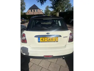 Foto 17 van MINI 3-deurs 1.6 Cooper Chili Super complete en strakke, mooie Mini Cooper!! Origineel navigatie, Di