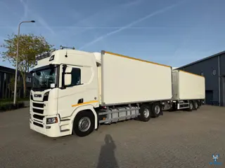 Scania NGS R520 V8 / 646341 KM / RETARDER / DOUBLE TANK / ISOLATED BOX / THROUGH LOADING SYSTEM / 2X