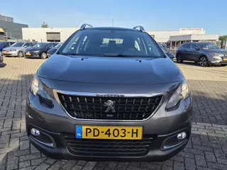 Foto 16 van Peugeot 2008 1.2 Blue Lion/PANO/NAVI/NEIUW DIS RIEM