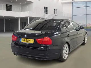 Foto 14 van BMW 3-serie 318i Business Line NAVI PSENSOR CRUISE 2 X SLEUTELS