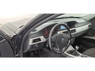 Foto 19 van BMW 3-serie 318i Business Line NAVI PSENSOR CRUISE 2 X SLEUTELS