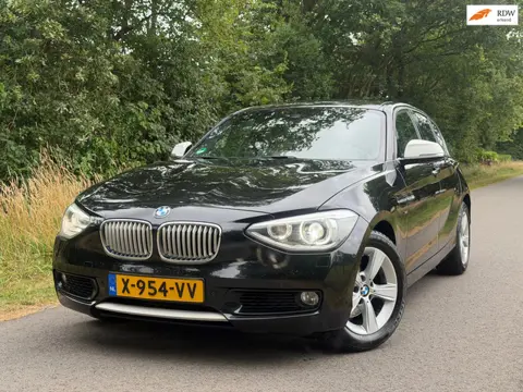 BMW 1-serie 118i Limited Edition | Navi + Stoelverwarming
