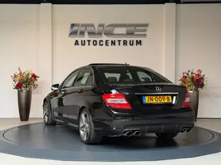 Foto 20 van Mercedes-Benz C-klasse AMG C63 6.2 V8 | Topstaat