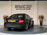 Foto 28 van Mercedes-Benz C-klasse AMG C63 6.2 V8 | Topstaat