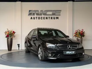 Foto 16 van Mercedes-Benz C-klasse AMG C63 6.2 V8 | Topstaat