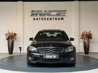 Foto 15 van Mercedes-Benz C-klasse AMG C63 6.2 V8 | Topstaat