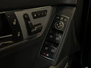 Foto 13 van Mercedes-Benz C-klasse AMG C63 6.2 V8 | Topstaat