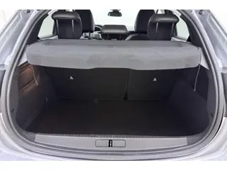 Foto 17 van Peugeot 208 1.2T Allure Pack 100pk | Navigatie | Adaptive Cruise Control | Stoelverwarming | Climate
