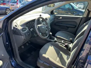 Foto 14 van Ford Focus Wagon 2006 Airco 1.6 Benzine