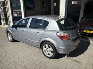 Foto 19 van Opel Astra 1.6 Edition APK 5/2027 (bj 2005)