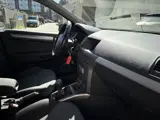 Foto 24 van Opel Astra 1.6 Edition APK 5/2027 (bj 2005)