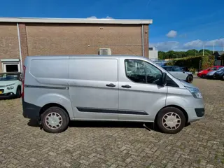 Foto 15 van Ford Transit Custom 330 2.2 TDCI L1H1 155PK! ✅2x SCHUIFDEUR ✅1e EIGENAAR!