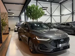 Foto 12 van Ford Focus Wagon 1.0 EcoBoost Mild-Hybrid ST-Line | Automaat | StuurVW | StoelVW | CarPlay | Navi |