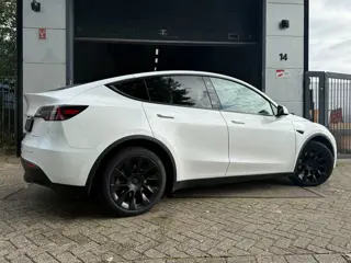Foto 12 van Tesla Model Y Long Range AWD 75 kWh | Elektrisch | 2022 | Panoramadak | Premium Audio | Keyless | Ve
