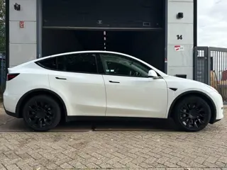 Foto 14 van Tesla Model Y Long Range AWD 75 kWh | Elektrisch | 2022 | Panoramadak | Premium Audio | Keyless | Ve