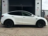 Foto 24 van Tesla Model Y Long Range AWD 75 kWh | Elektrisch | 2022 | Panoramadak | Premium Audio | Keyless | Ve