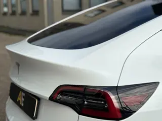 Foto 20 van Tesla Model Y Long Range AWD 75 kWh | Elektrisch | 2022 | Panoramadak | Premium Audio | Keyless | Ve