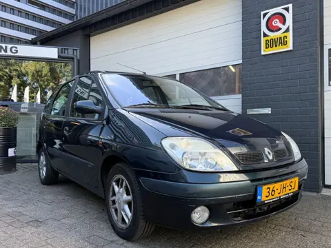 Renault Scénic 1.6-16V Expression (bj 2002, automaat)