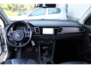 Foto 16 van Kia Niro 1.6 GDi PHEV DynamicLine Trekhaak Clima Navi Stoel- stuurverwarming