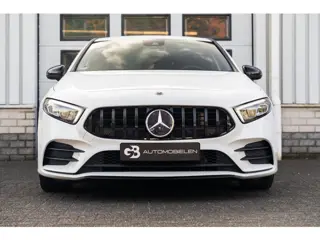 Foto 17 van Mercedes-Benz A-klasse 200 AMG