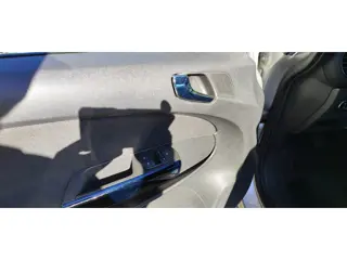 Foto 20 van Opel Corsa 1.4-16V Cosmo bj 2010 OPC line airco