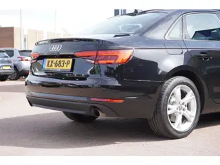 Foto 15 van Audi A4 Limousine 2.0 TFSI ultra Pro Line Automaat | Navigatie | Elek. Pakket | Zwart | Origineel NL