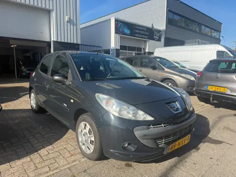 Peugeot 206 + 1.4 Millesim 200 5 DEURS AIRCO