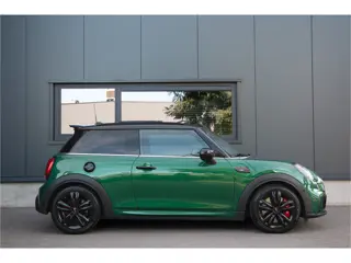 Foto 12 van MINI 3-deurs 2.0 John Cooper Works 231PK | Pro Exhaust | Pano | ACC | HUD | Camera | KeyLess | Stuur