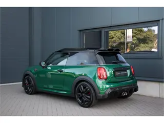 Foto 13 van MINI 3-deurs 2.0 John Cooper Works 231PK | Pro Exhaust | Pano | ACC | HUD | Camera | KeyLess | Stuur