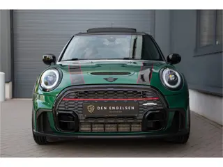 Foto 17 van MINI 3-deurs 2.0 John Cooper Works 231PK | Pro Exhaust | Pano | ACC | HUD | Camera | KeyLess | Stuur