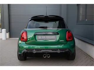 Foto 18 van MINI 3-deurs 2.0 John Cooper Works 231PK | Pro Exhaust | Pano | ACC | HUD | Camera | KeyLess | Stuur