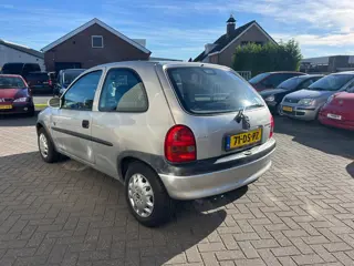 Foto 16 van Opel Corsa 1.2i-16V Strada | NAP | AUTOMAAT |