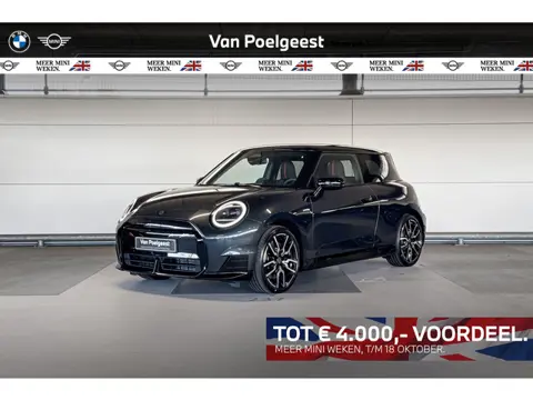 MINI Cooper 3-deurs Cooper SE John Cooper Works M 54.2 kWh | 18 Inch JCW Lap Spoke 2-tone | Meer MIN