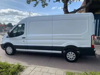 Foto 16 van Ford Transit 350 2.2 TDCI L3H2 Ambiente / 108.395 KM NAP / Airco / Camera / PDC / APK 20-2-2027 / 20