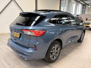 Foto 14 van Ford Kuga 2.5 PHEV 225 pk ST-Line | Pano | Adapt. cruise | El. a. klep | Stoelverw. | SOH 89,3% | 18