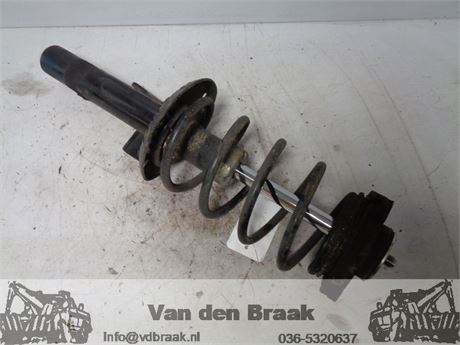 Volkswagen Polo 1.4 16V 2001-2009 Schokbreker voorzijde