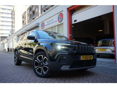 Jeep Avenger Black Edition 54 kWh | Sfeer | Apple | 360 | Adaptive + lane | Navi | Stoelverwarming |